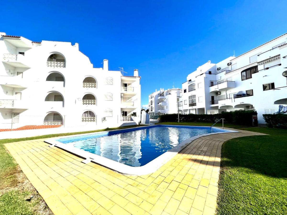 Albufeira Downtown With Pool By Homing Apartment Bagian luar foto